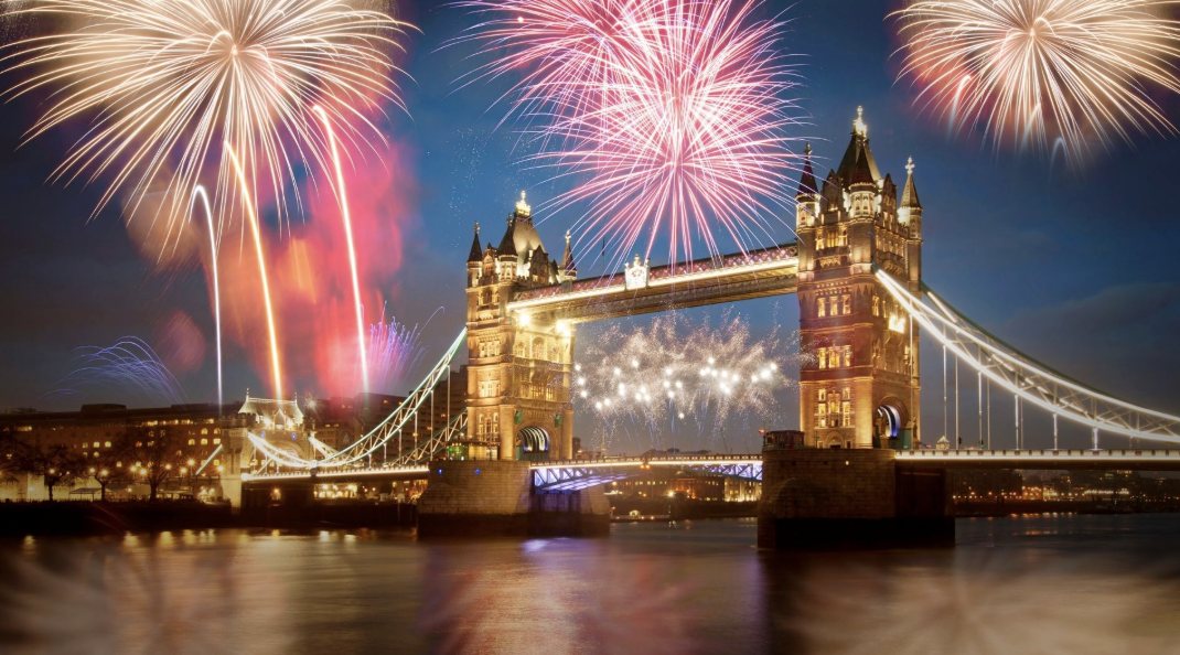 �۴�����b�]���O���I�G�A�I���]�Ť����ۯ�����B����M�զ⪺���j�Ϥ��A����b����h�e�W���˼v�M���i��